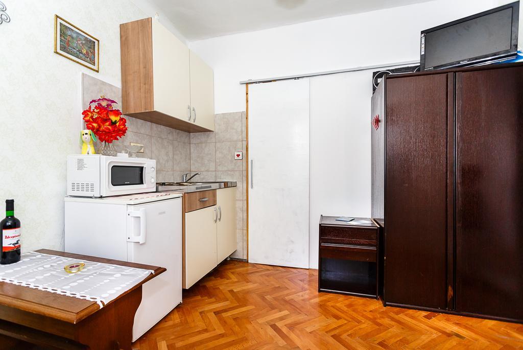 Apartment Filip เวอร์บนิค ภายนอก รูปภาพ